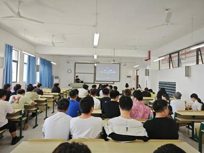 信息工程學院成功召開集中實習就業宣講會